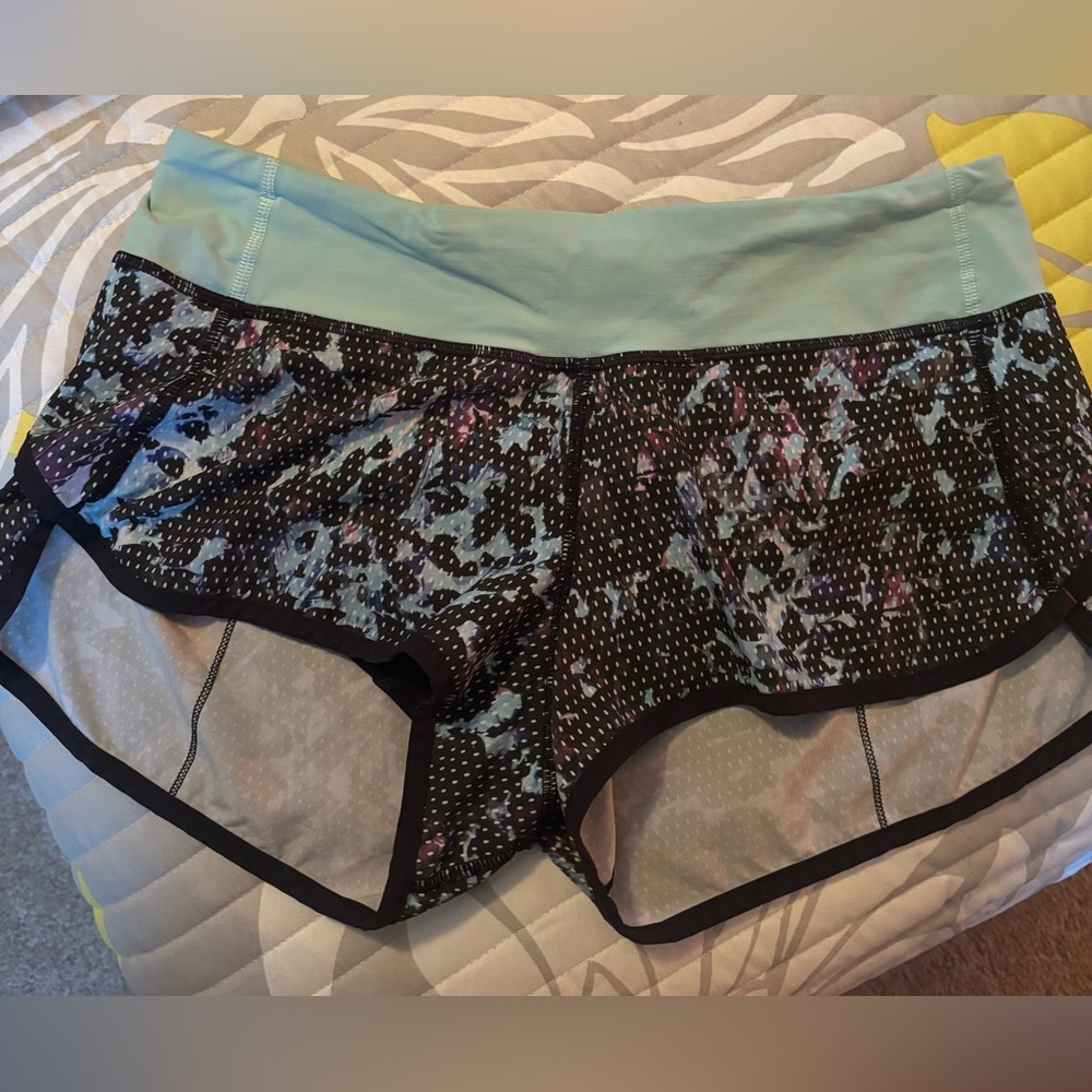 Lululemon Speed Up short